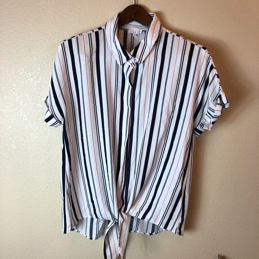 Lila Li || Striped Button Blouse - Picture 6 of 8